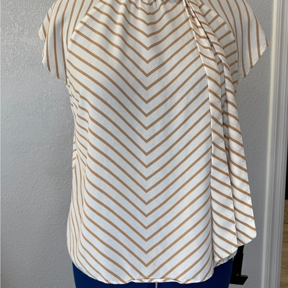 Talbots Cream and Tan Chevron Short Sleeve Blouse - Picture 2 of 7